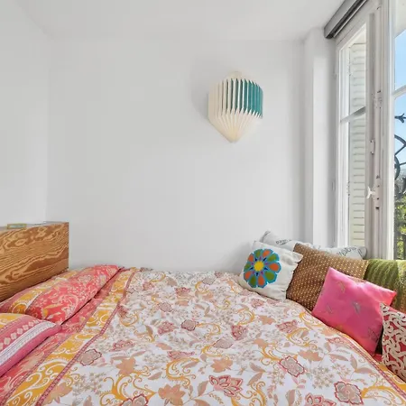 Bel Appartement, Quartier De Menilmontant By Weekome * Paris
